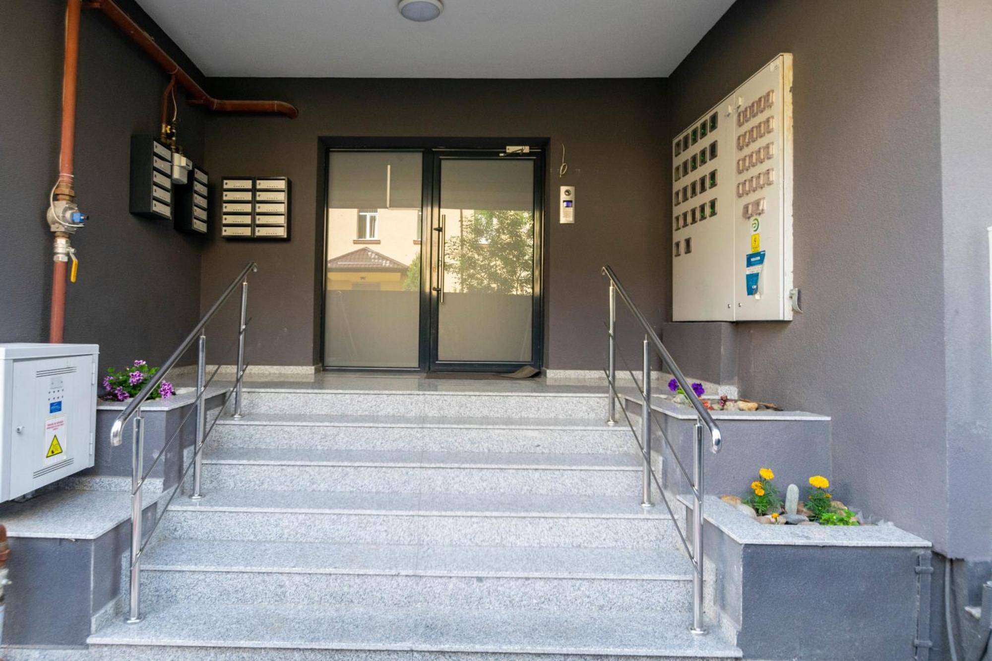 3 Apartament *