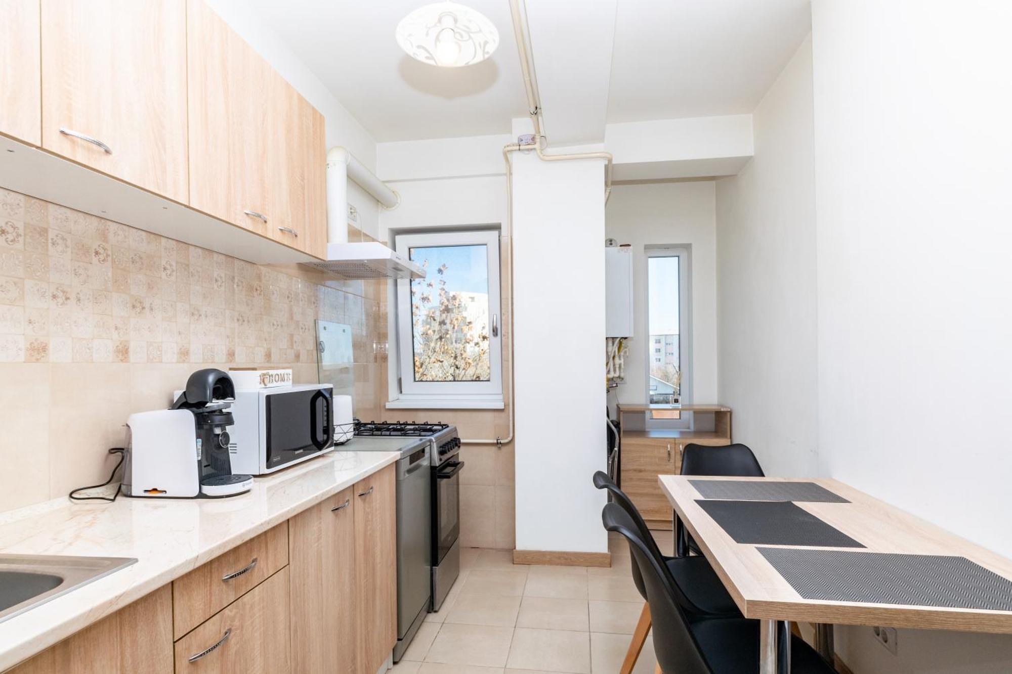 Apartament 3 *
